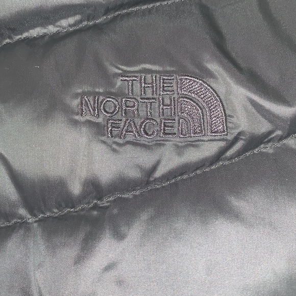 SOLD! The North Face Women’s Aconcagua Jacket BNWT Size Medium Color TNF Black - Picture 4 of 13